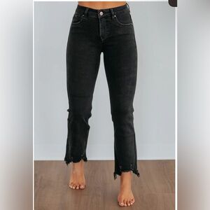 Wild Oak Boutique- Black Neona Rosen Jeans Size 5/27. They're basically new.